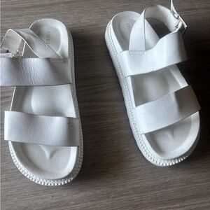 Forever Link White Sporty Sandals with Adjustable Straps
